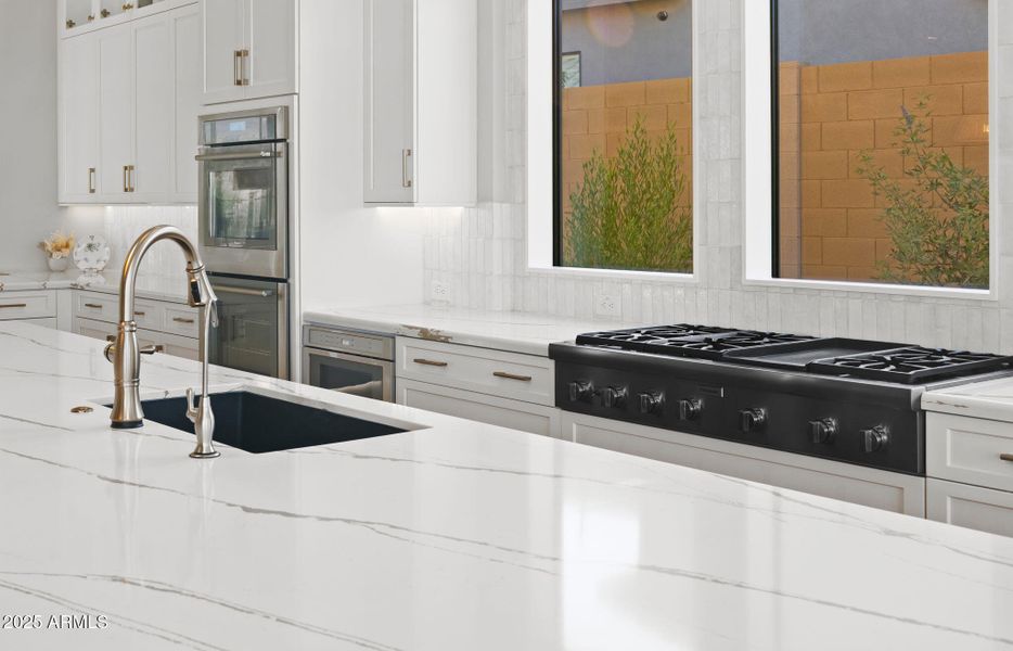 17-web-or-mls-13302-e-ranch-gate-rd