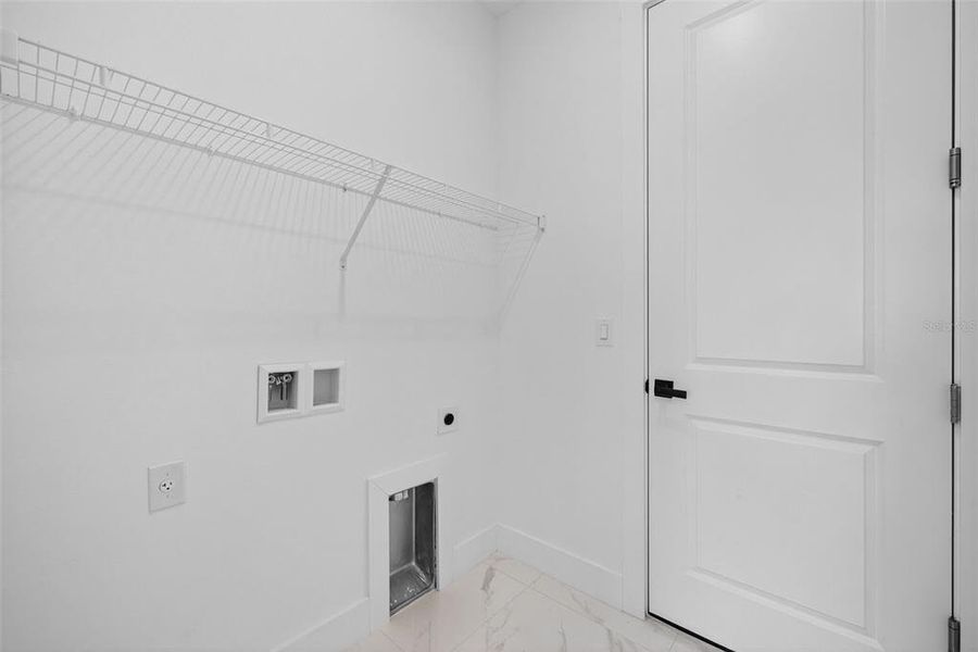 Spacious, unfurnished interior of a new home in , Lehigh Acres (Image 22).