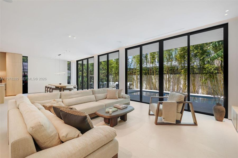 Community amenities in , Miami (Image 22).