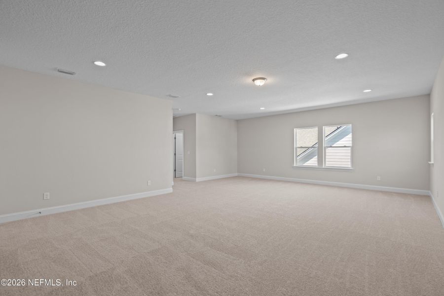 Spacious, unfurnished interior of a new home in SilverLeaf, St. Augustine (Image 31).