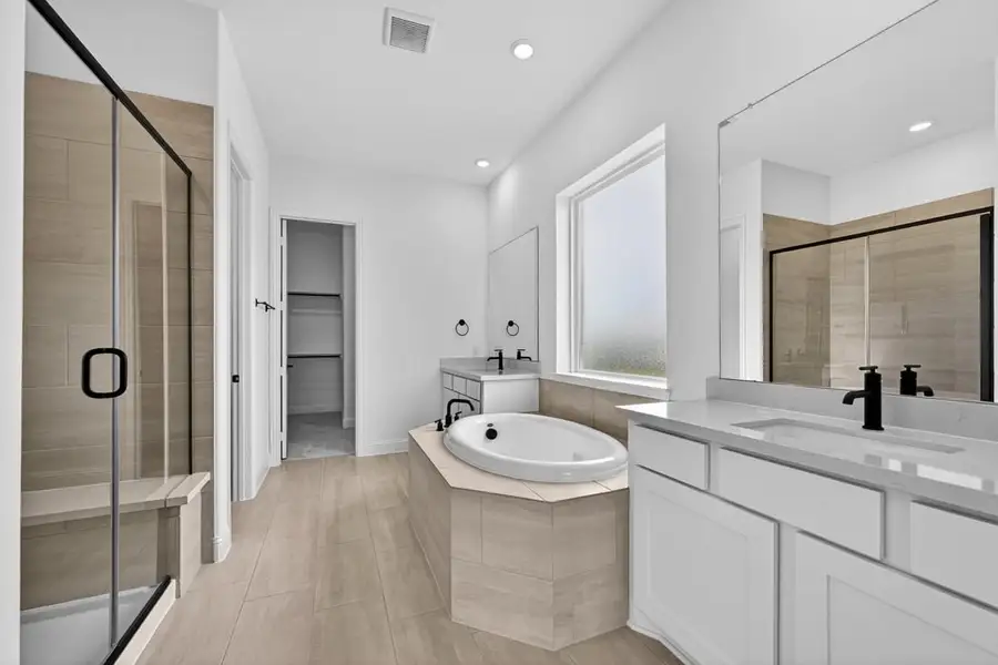 Representative furnished interior of a home built from the Sardonyx by Taylor Morrison in The Ridge at Northlake, Argyle (Image 10).