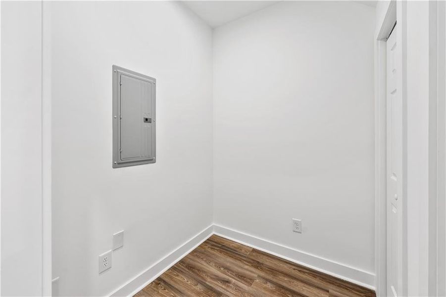 Spacious, unfurnished interior of a new home in , Union City (Image 23).