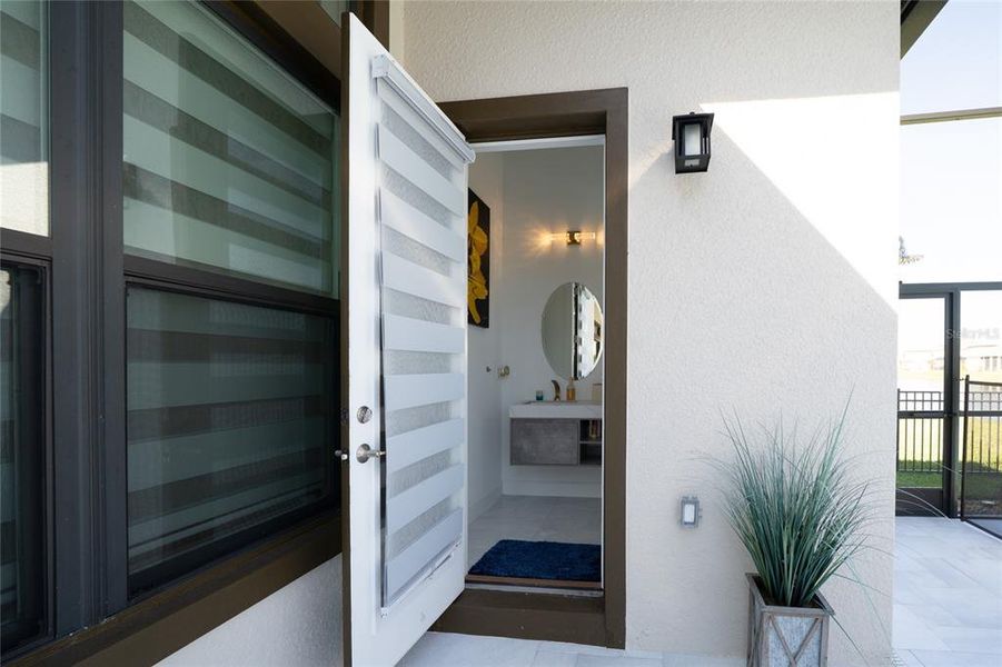 Exterior details and patio area of a home in , Wesley Chapel (Image 25).