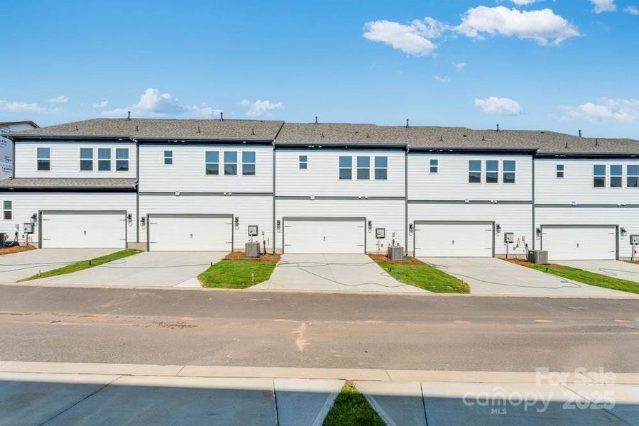 3127 Beacon Heights ~ Ready Now