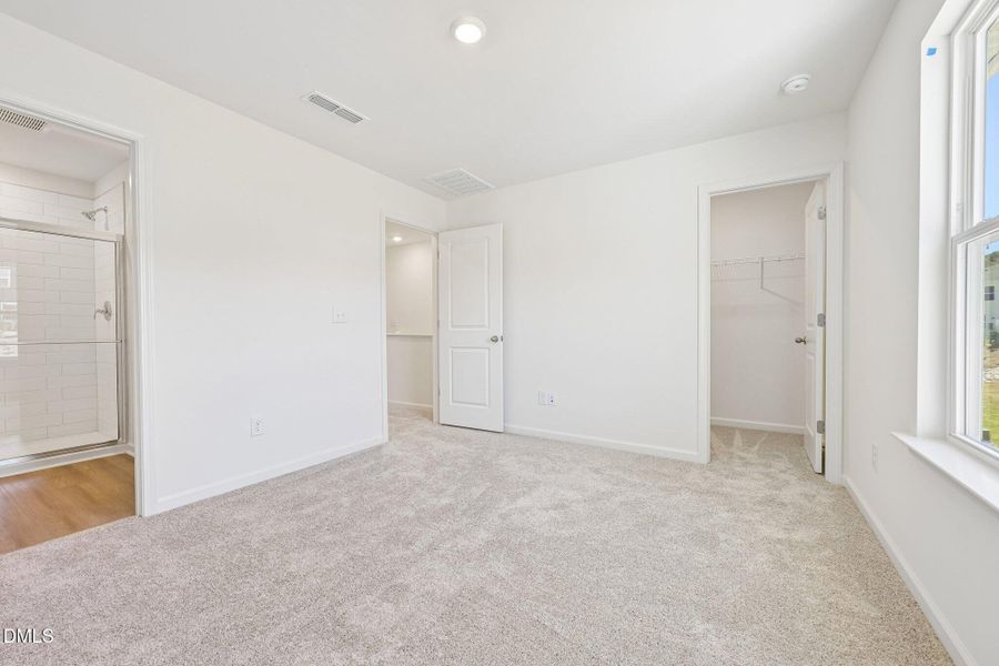 27-web-or-mls-Glen Lyon Drive-S2204-027