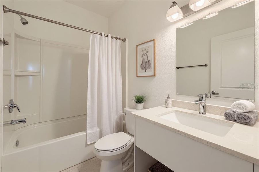 Furnished interior view inside a new home in , Orlando (Image 28).