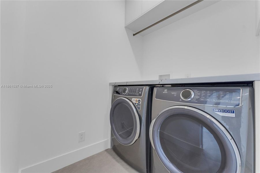 Image 40 of a home in .