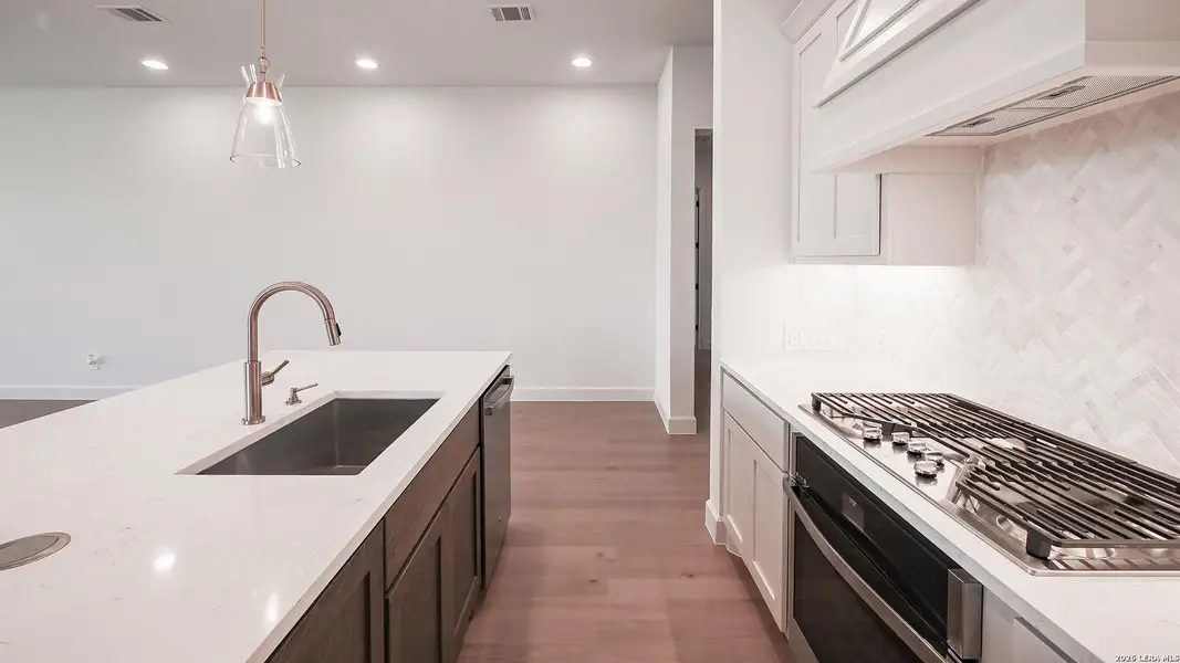 Furnished interior view inside a new home in Cibolo Valley Heights, Cibolo (Image 10).