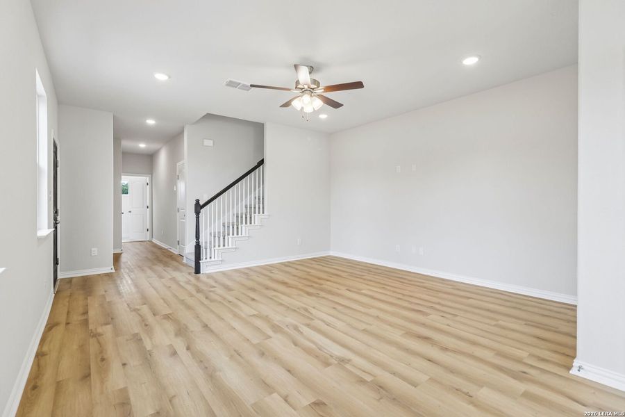 Spacious, unfurnished interior of a new home in Casinas at Gruene, New Braunfels (Image 23).
