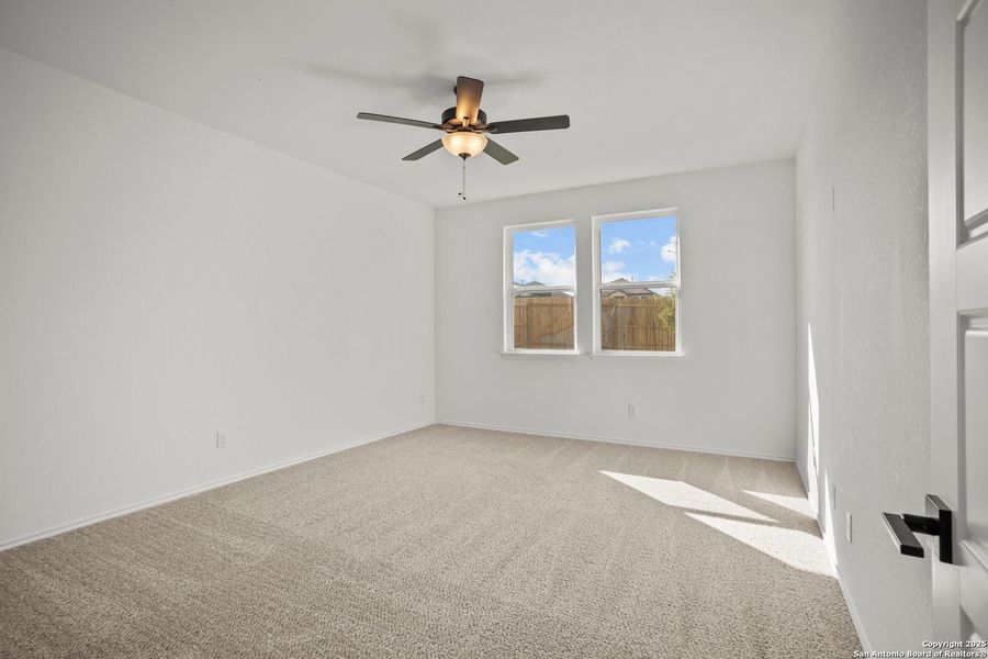 Spacious, unfurnished interior of a new home in Comanche Ridge, San Antonio (Image 22). Spacious, unfurnished interior of a new home in Comanche Ridge, San Antonio (Image 22).
