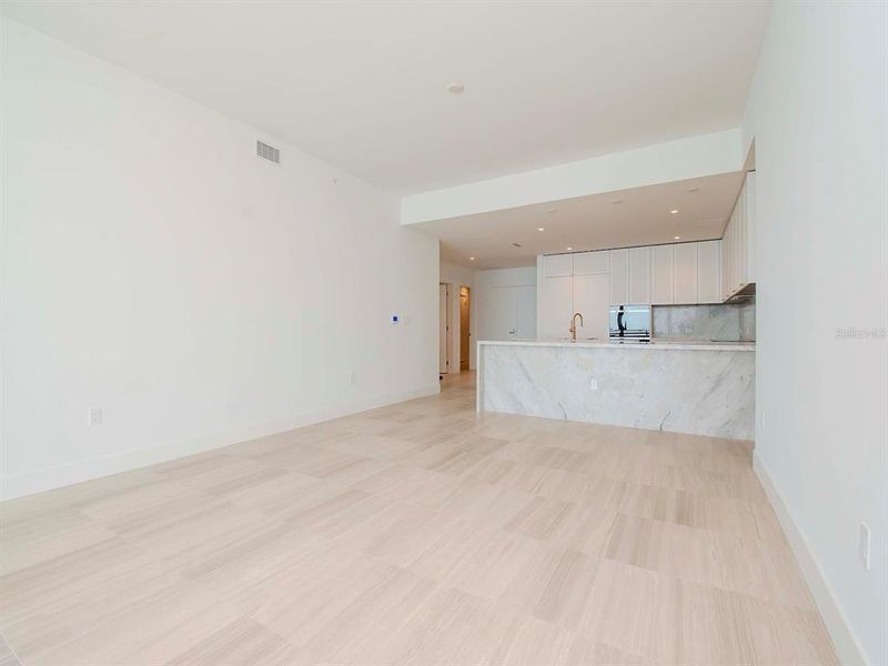 Spacious, unfurnished interior of a new home in , Tampa (Image 58). Spacious, unfurnished interior of a new home in , Tampa (Image 58).