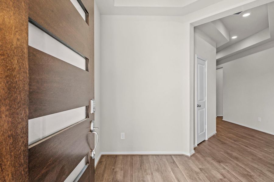 Spacious, unfurnished interior of a new home in Candela, Richmond (Image 24).