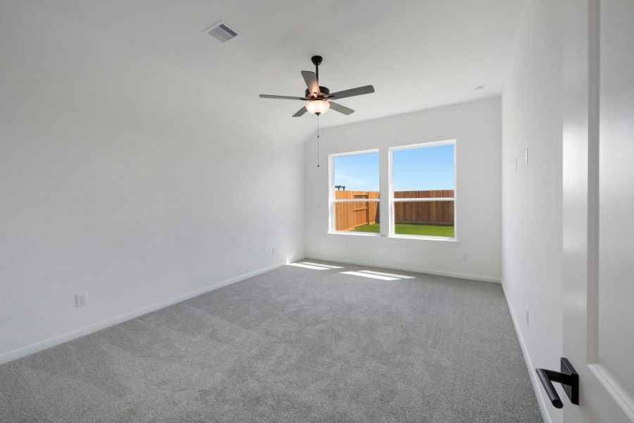 Spacious, unfurnished interior of a new home in Jordan Ranch - Terrace Collection, Fulshear (Image 22).