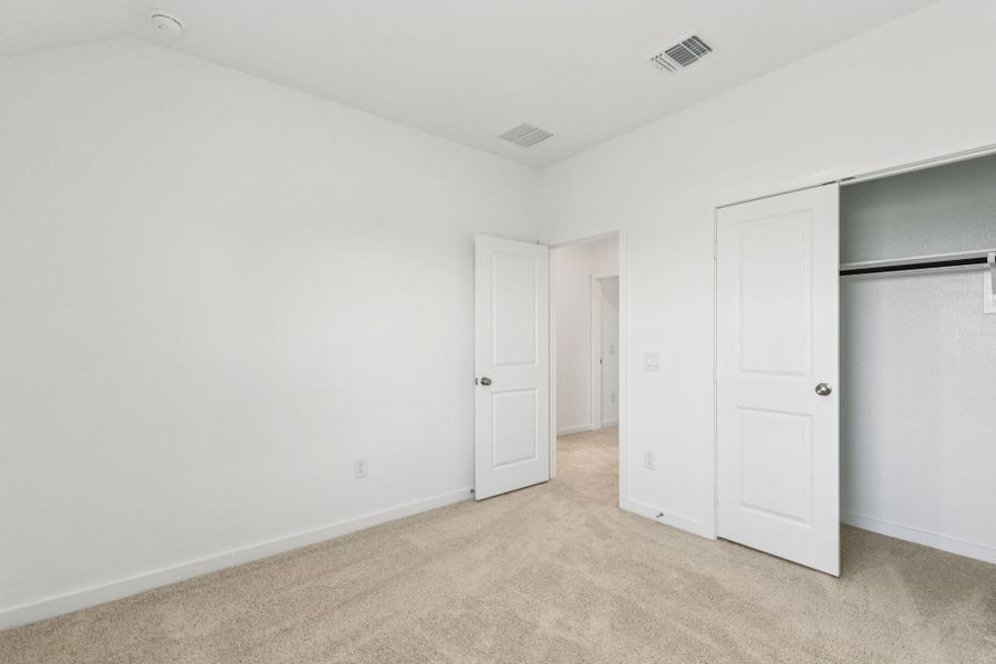 Spacious, unfurnished interior of a new home in Windcress, Baytown (Image 24).