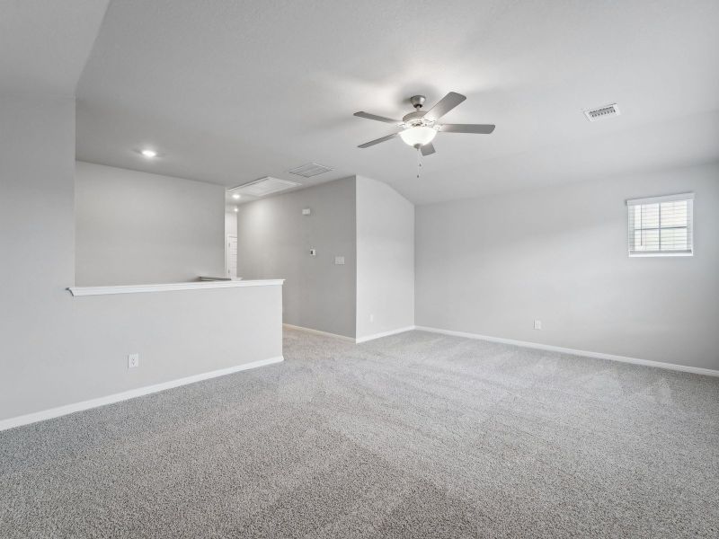 Spacious, unfurnished interior of a new home in Riverbend at Double Eagle - Boulevard Collection, Cedar Creek (Image 10).