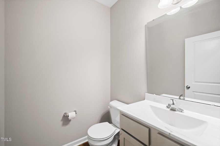 17-web-or-mls-20 Ava (15 of 120) 17-web-or-mls-20 Ava (15 of 120)