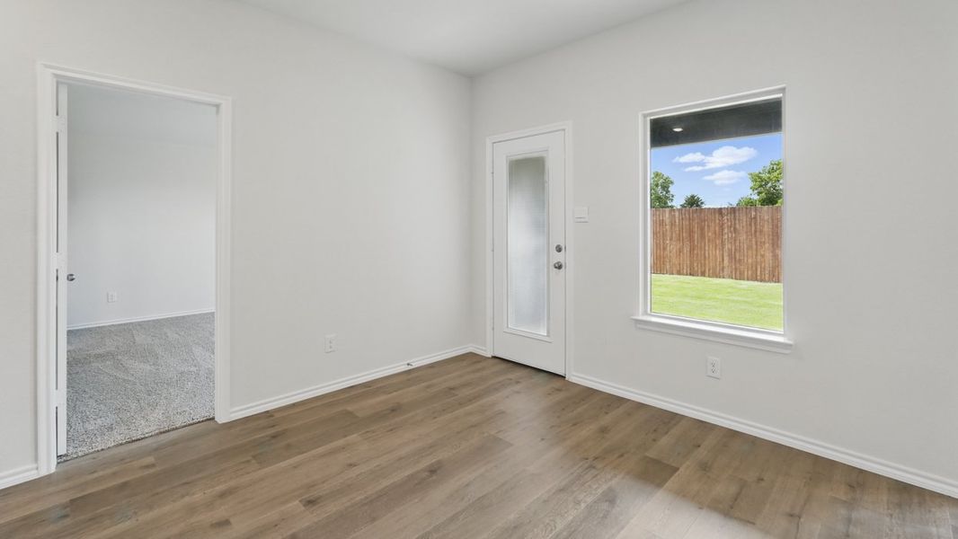 Spacious, unfurnished interior of a new home in Blaire Lake, Tyler (Image 17). Spacious, unfurnished interior of a new home in Blaire Lake, Tyler (Image 17).