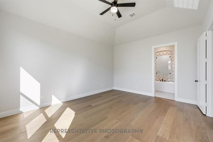 Spacious, unfurnished interior of a new home in Star Trail: 65ft. lots, Prosper (Image 20). Spacious, unfurnished interior of a new home in Star Trail: 65ft. lots, Prosper (Image 20).