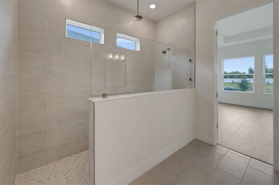 Spacious, unfurnished interior of a new home in Lakeview Crossing – Classic Series, Sarasota (Image 11). Spacious, unfurnished interior of a new home in Lakeview Crossing – Classic Series, Sarasota (Image 11).