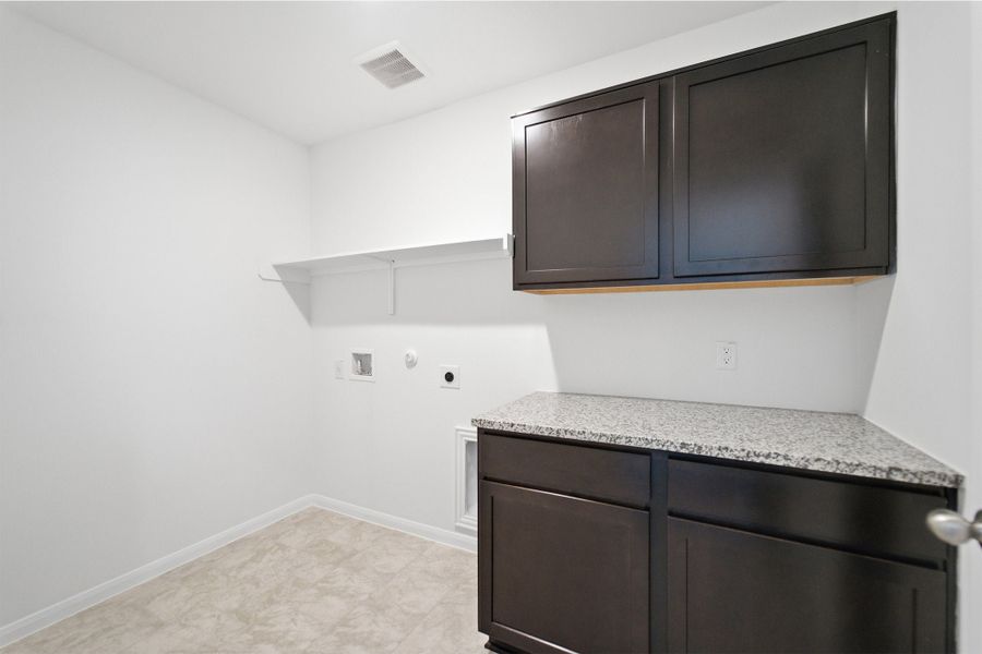 Furnished interior view inside a new home in Briarwood, Elgin (Image 16).