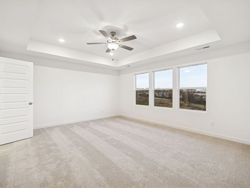 Spacious, unfurnished interior of a new home in Calista Farms, White House (Image 35).
