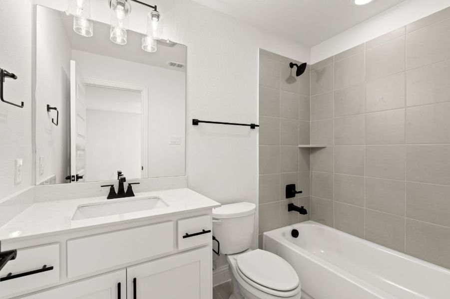 Representative furnished interior of a home built from the San Marcos by UnionMain Homes in Lake Breeze, Lavon (Image 16). Representative furnished interior of a home built from the San Marcos by UnionMain Homes in Lake Breeze, Lavon (Image 16).