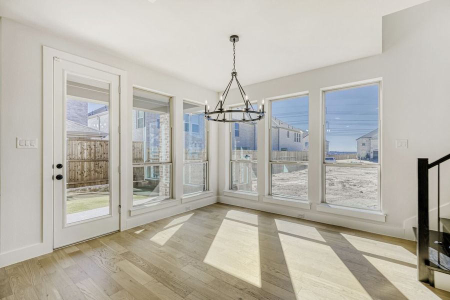 613 Damsel June - Dining Area 613 Damsel June - Dining Area