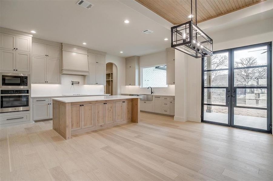 Furnished interior view inside a new home in , Lipan (Image 19).