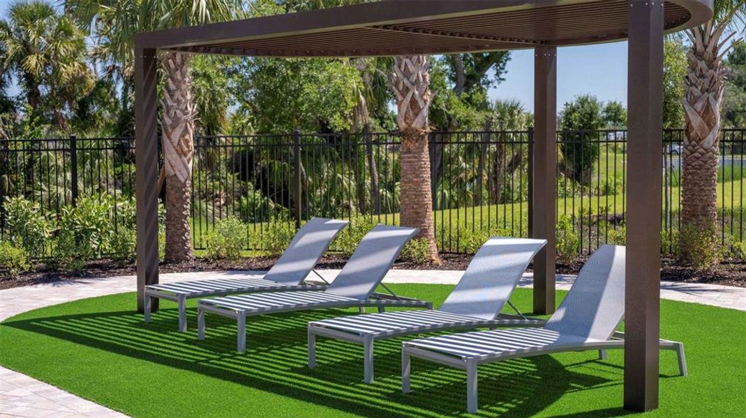 Community amenities in Oakfield Lakes, Parrish (Image 6).