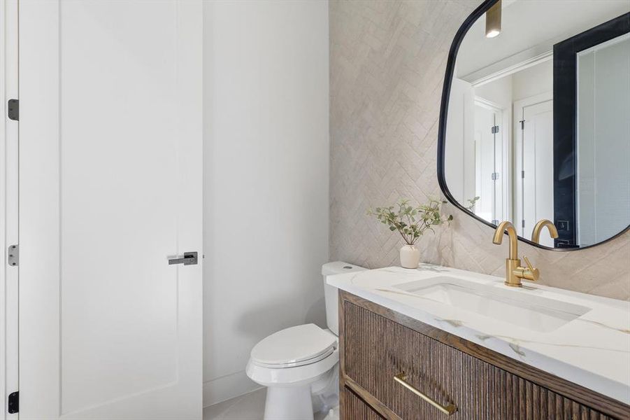 Furnished interior view inside a new home in , Red Oak (Image 16).