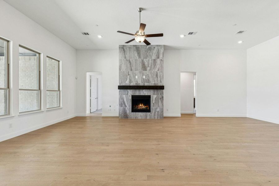 Representative unfurnished interior of a home built from the Franklin by Kindred Homes in Oak Creek Ranch, Waxahachie (Image 19).