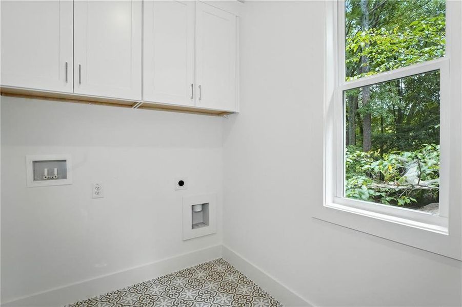 Spacious, unfurnished interior of a new home in , Marietta (Image 28).