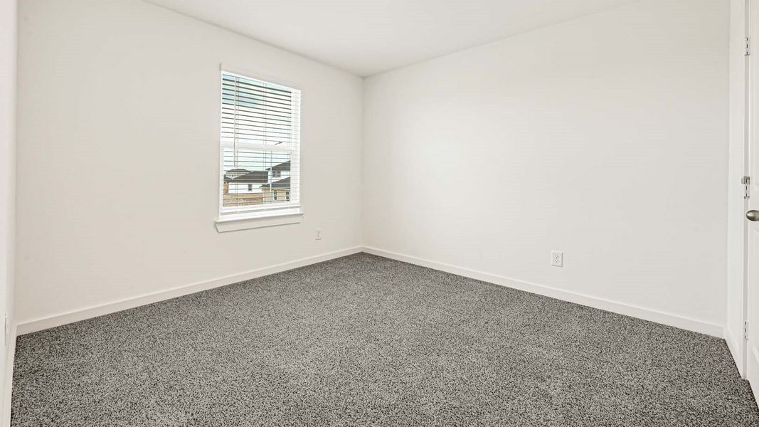 Spacious, unfurnished interior of a new home in Holly Ridge, Rosenberg (Image 29).