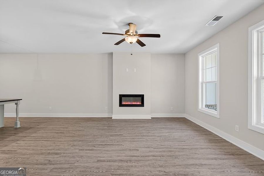 Spacious, unfurnished interior of a new home in The Park at Gainesville Township, Gainesville (Image 11).
