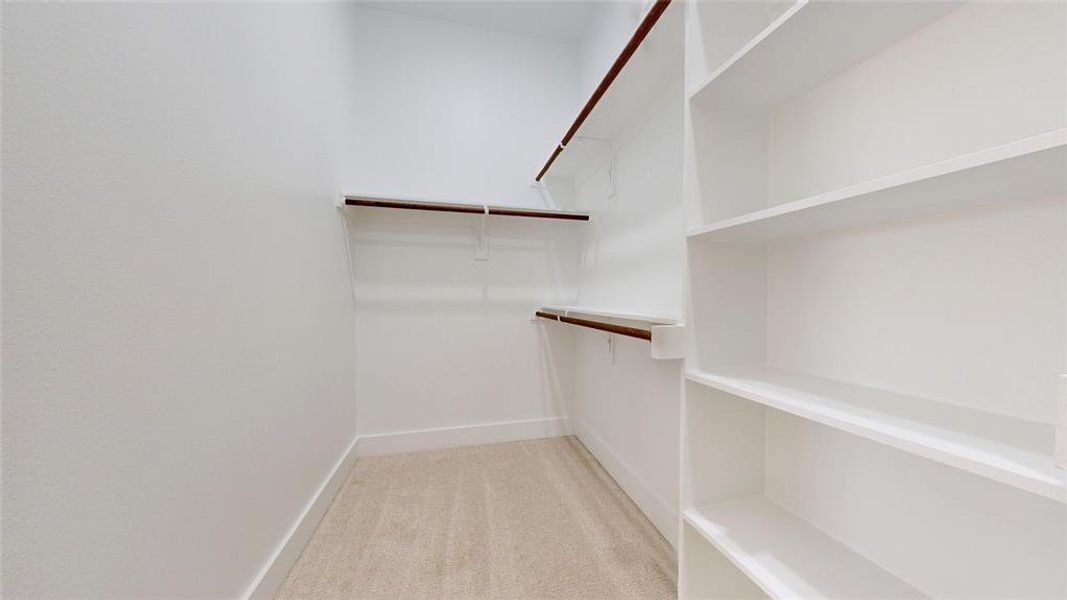 Spacious, unfurnished interior of a new home in , Grand Prairie (Image 24).