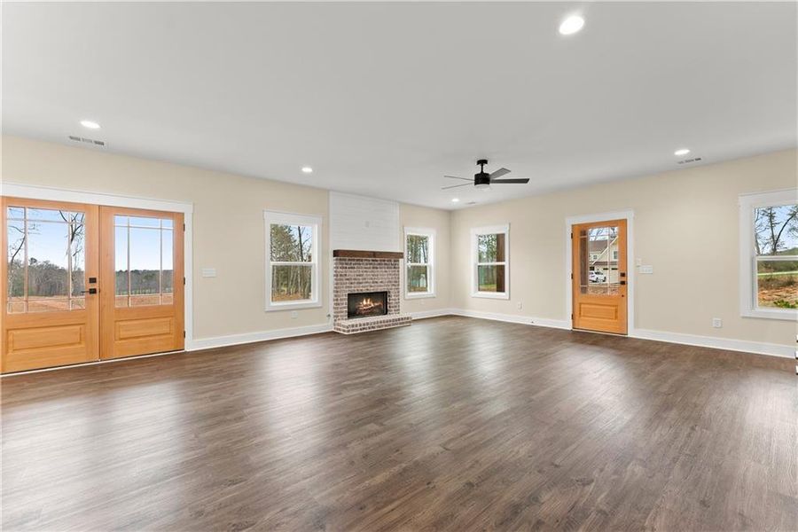 Spacious, unfurnished interior of a new home in , Clermont (Image 20). Spacious, unfurnished interior of a new home in , Clermont (Image 20).