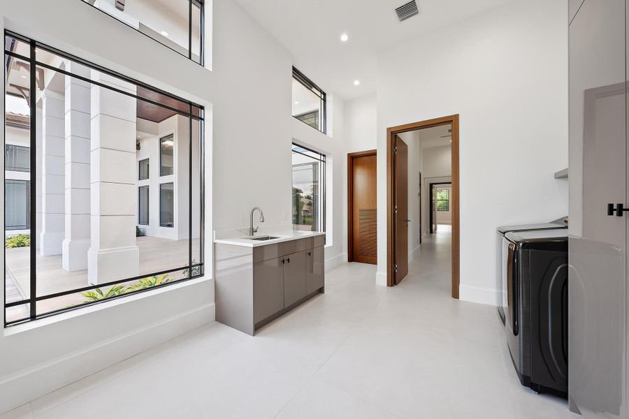 Furnished interior view inside a new home in , West Palm Beach (Image 10).