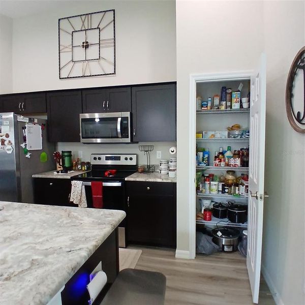 Furnished interior view inside a new home in , Dunnellon (Image 8).