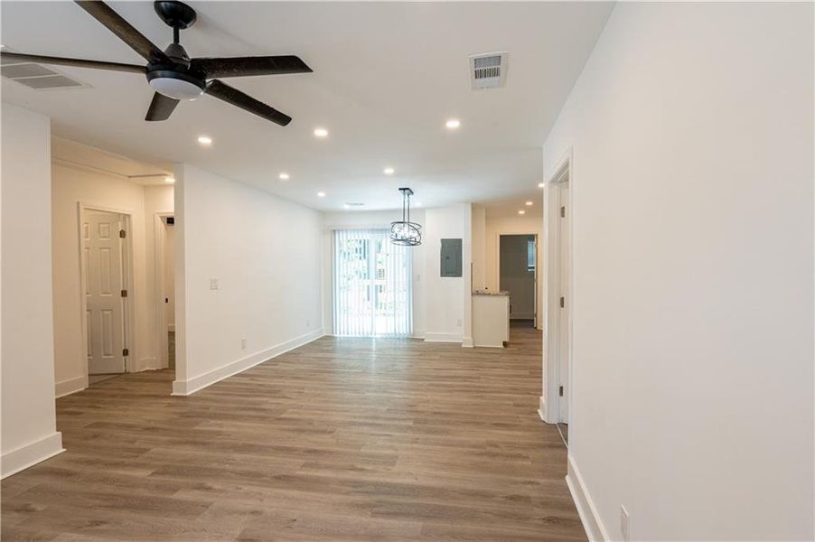 Spacious, unfurnished interior of a new home in , Atlanta (Image 27).