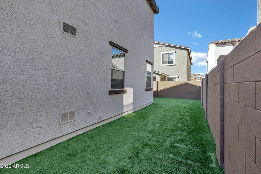 9432 E Spiral Ave-41