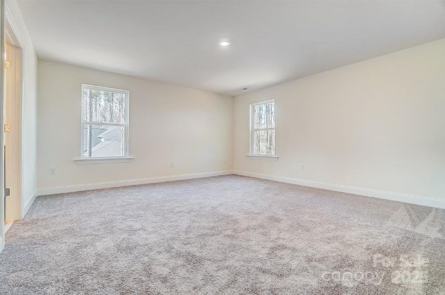 Spacious, unfurnished interior of a new home in , Hickory (Image 22).