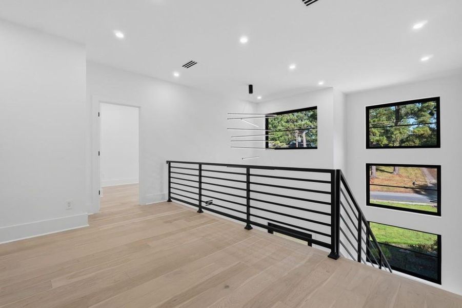 Spacious, unfurnished interior of a new home in , Atlanta (Image 35). Spacious, unfurnished interior of a new home in , Atlanta (Image 35).