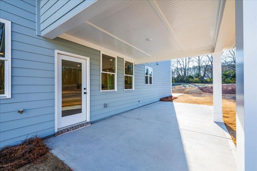 Exterior details and patio area of a home in Autumn Brook, Canton (Image 4).