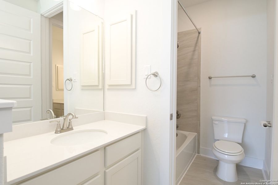 Furnished interior view inside a new home in Mesa Western, Cibolo (Image 28).