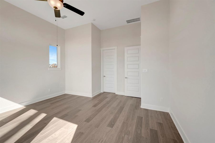 Spacious, unfurnished interior of a new home in , Katy (Image 22).