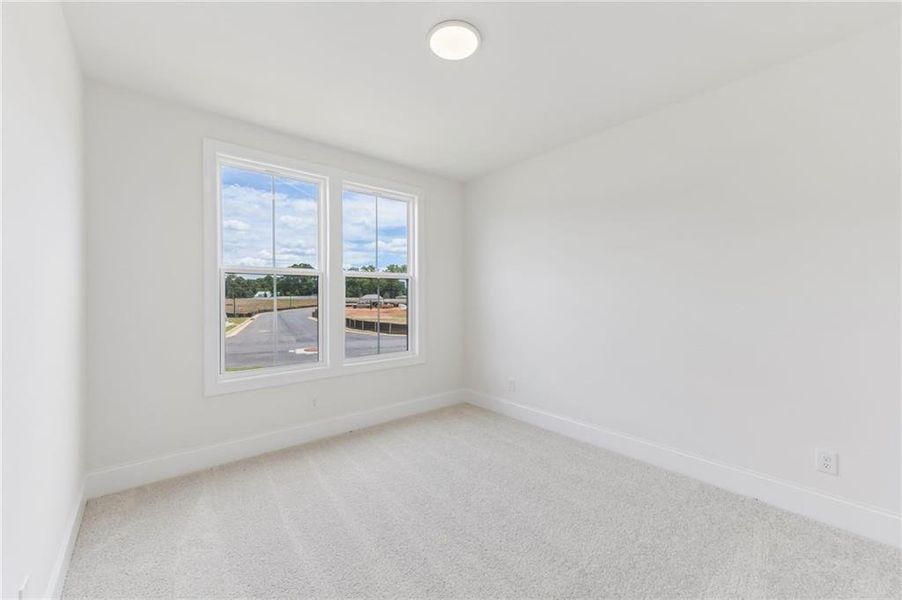 Spacious, unfurnished interior of a new home in Aberdeen, Hoschton (Image 30).
