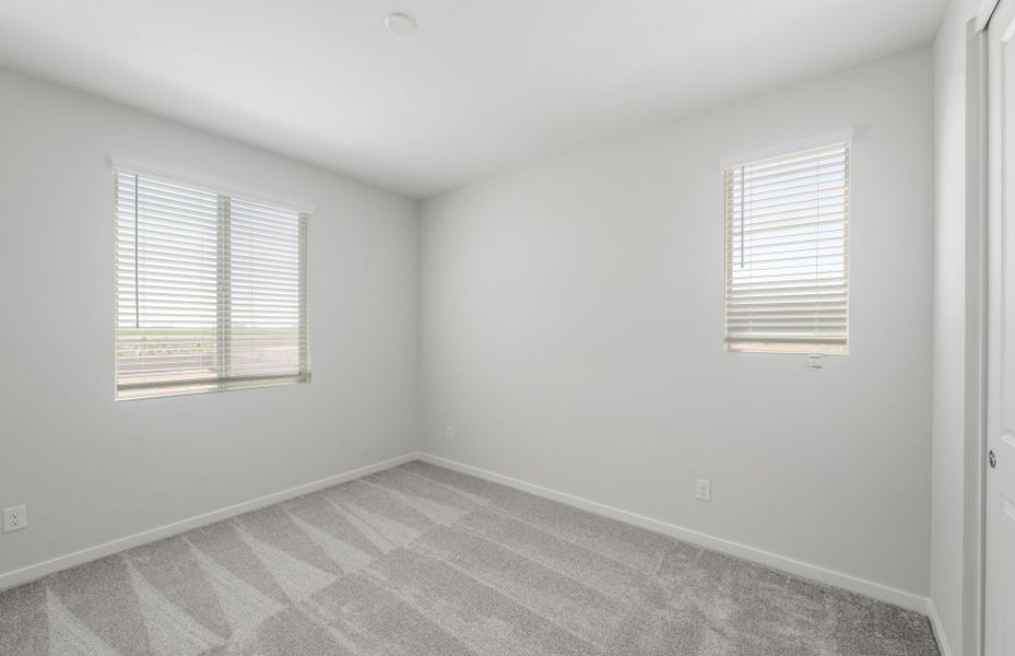 Spacious, unfurnished interior of a new home in Soleo, San Tan Valley (Image 23).