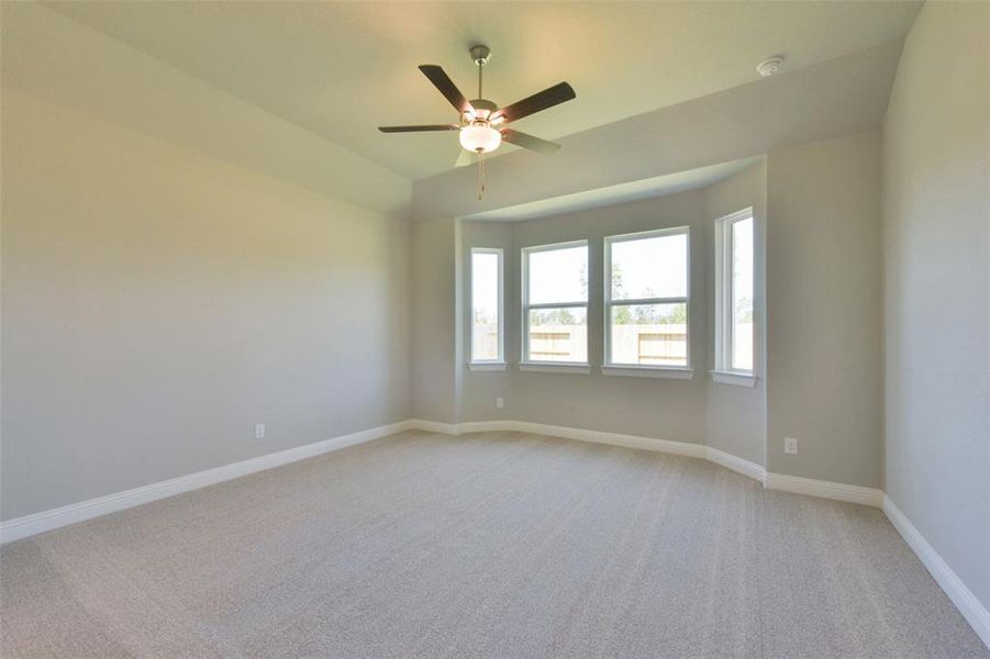 Spacious, unfurnished interior of a new home in Evergreen 50', Conroe (Image 27).