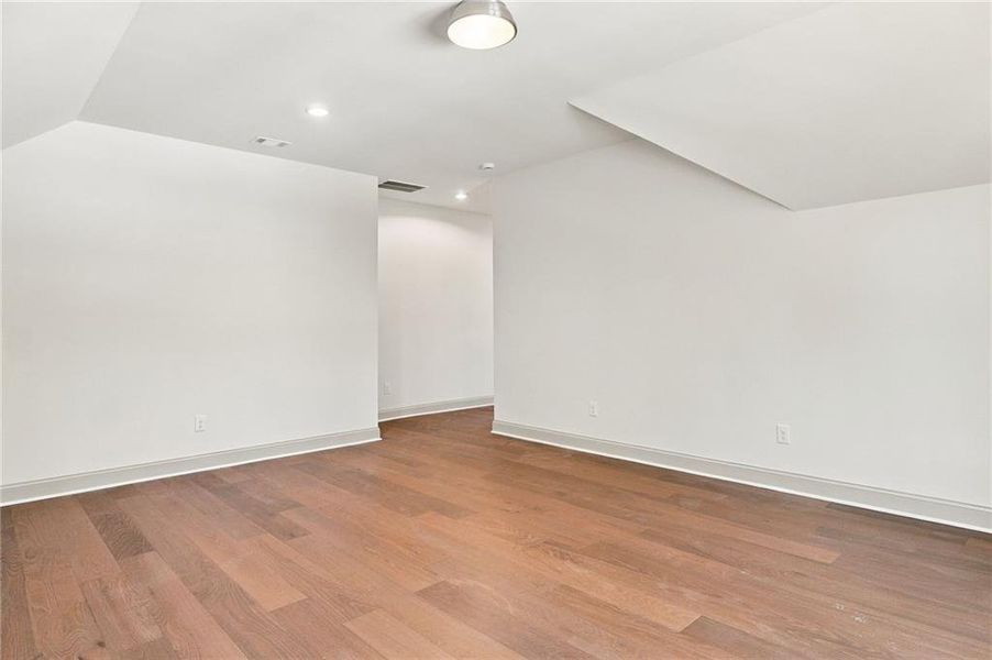 Spacious, unfurnished interior of a new home in , Marietta (Image 70).