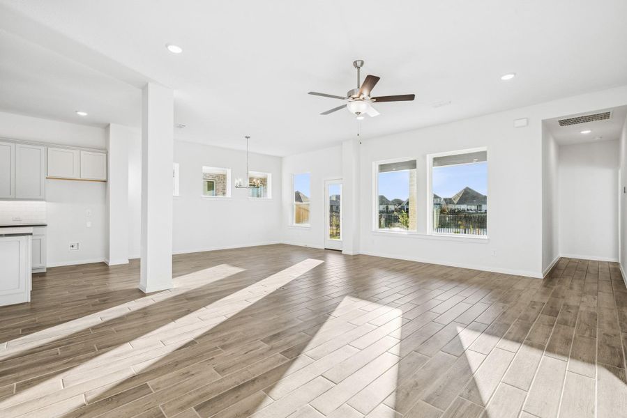 Spacious, unfurnished interior of a new home in Oakwood Estates, Waller (Image 40). Spacious, unfurnished interior of a new home in Oakwood Estates, Waller (Image 40).